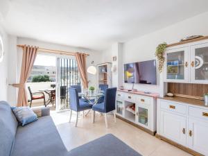 TV a/nebo společenská místnost v ubytování Apartment Aurora by Interhome