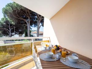 Zdjęcie z galerii obiektu Apartment La Calypso by Interhome w mieście Cavalaire-sur-Mer