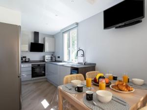 Zdjęcie z galerii obiektu Apartment La Calypso by Interhome w mieście Cavalaire-sur-Mer