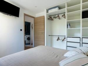 Zdjęcie z galerii obiektu Apartment La Calypso by Interhome w mieście Cavalaire-sur-Mer