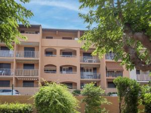 Budynek, w którym mieści się apartament