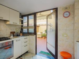 Zdjęcie z galerii obiektu Apartment Miranda by Interhome w Viareggio