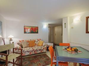 Zdjęcie z galerii obiektu Apartment Miranda by Interhome w Viareggio