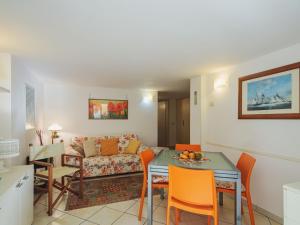 Zdjęcie z galerii obiektu Apartment Miranda by Interhome w Viareggio