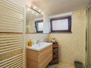 Zdjęcie z galerii obiektu Apartment Miranda by Interhome w Viareggio