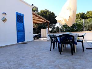 A patio or other outdoor area at Villa Debora Favignana (TP)