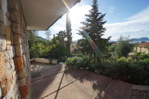 Kép Burdi House, apartment surrounded by greenery and tranquility near the sea szállásáról Mandra Capreriában a galériában