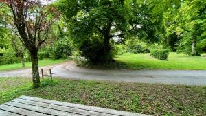 Fotografia z galérie ubytovania Chalets dans la parc d'un manoir du XIXème siècle v destinácii Anglès
