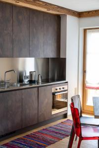 Dapur atau dapur kecil di Chalet Ines