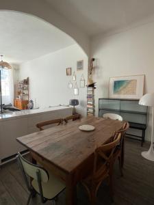 Zdjęcie z galerii obiektu Appartement romantique proche plage prado Perrier w Marsylii