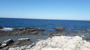 Gallery image of Villa Nenè - villa privata in riva al mare in Cozze