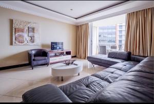 Gallery image of Lovely 2 Bedroom 2 Bathroom Seaview Apartment C409 in Durban