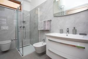 Koupelna v ubytování Apartmani Marica