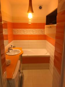 Een badkamer bij pokoje do wynajęcia - Podwisłocze 24