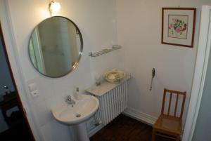 Ein Badezimmer in der Unterkunft Manoir de la Loge