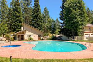 Gallery image of Willard Lake House in Bass Lake