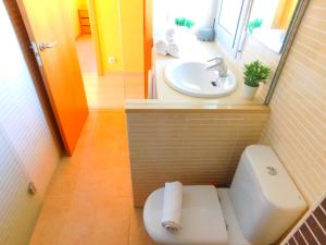 Kúpeľňa v ubytovaní GMID IMMO A222 Gregal Piso 2 habitaciones, parking y piscina