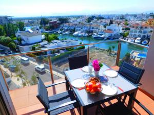 Balkón alebo terasa v ubytovaní GMID IMMO A222 Gregal Piso 2 habitaciones, parking y piscina