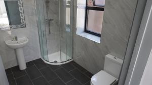 Afbeelding uit fotogalerij van Roshni Hotel in Southall +1 foto