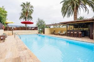 Bazén v ubytování Suite Wellness Azul nebo v jeho okolí