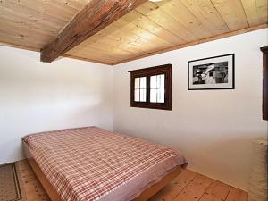 Postel nebo postele na pokoji v ubytování Cozy Holiday Home in Konzell with Terrace