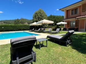 Bazén v ubytování Villa in Tuscany with Private Pool & Views nebo v jeho okolí