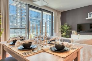 Gallery image of Maison Privee - Apt with Dubai Luxury Experience Nxt to Burj Khalifa in Dubai