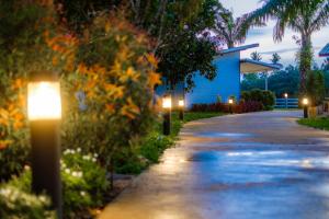 Zahrada ubytování ONE Chumphon Hotel