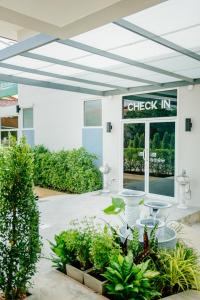 Zahrada ubytování ONE Chumphon Hotel