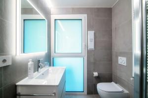 A bathroom at My Venini - by MyHomeInComo