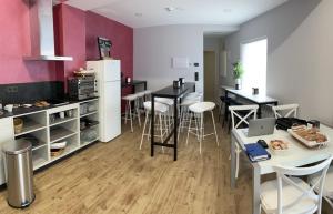 Η κουζίνα ή μικρή κουζίνα στο Albergue a Carballeira