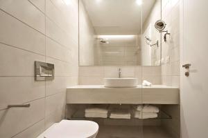 Radisson Resort Plaza Skiathos的一间浴室