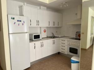 Kuchnia lub aneks kuchenny w obiekcie Vivienda Vacacional Maga