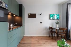 Кухня або міні-кухня у Travel Homes - The Parc, next to Champ de Mars