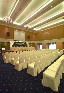Kawasan bisnes dan/atau bilik persidangan di Royale Chulan The Curve