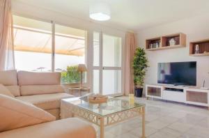Μια τηλεόραση ή/και κέντρο ψυχαγωγίας στο Villa Mar Fuente del Sol
