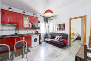 Kuchyňa alebo kuchynka v ubytovaní WintowinRentals Coqueto apartamento en el Centro de Málaga