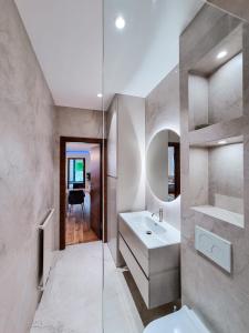 Koupelna v ubytování Apartament VIP CENTRUM