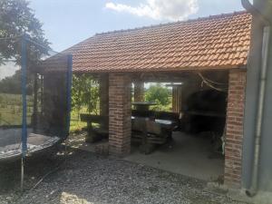 别洛瓦尔Apartman ŠIPA的相册照片