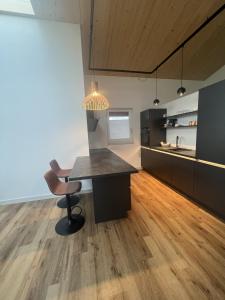 A kitchen or kitchenette at W-40.COM