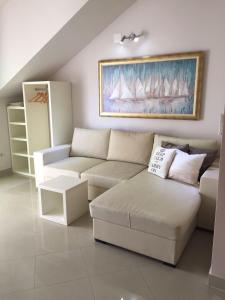 Posedenie v ubytovaní Villa Jani Top Floor Suite