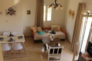 Posedenie v ubytovaní Dimokritos Apartment
