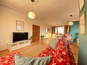 Foto da galeria de Spacious Duplex Flat near Bagdat Street em Istambul