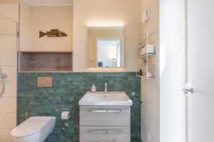 Ένα μπάνιο στο Heewer Stuuv +9 φωτογραφίες