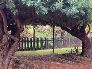 Kebun di luar LeVar -Historic accessability accommodation with Ensuite and Mod Cons