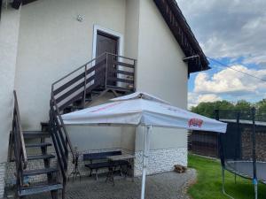 Balkón alebo terasa v ubytovaní Urokliwy Zakątek to apartament tylko dla Państwa