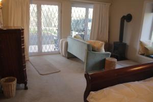A seating area at Spring Close Boutique Cottage Nottingham Road