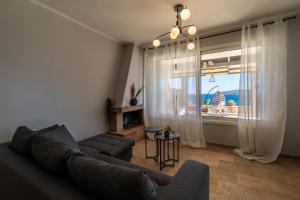 Гостиная зона в Gold Sun Villas +36 фотографий