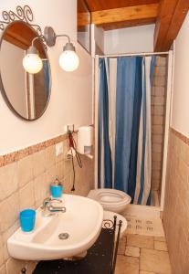 A bathroom at Vacanze al San Domenico
