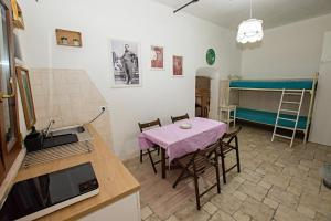 A kitchen or kitchenette at Vacanze al San Domenico
